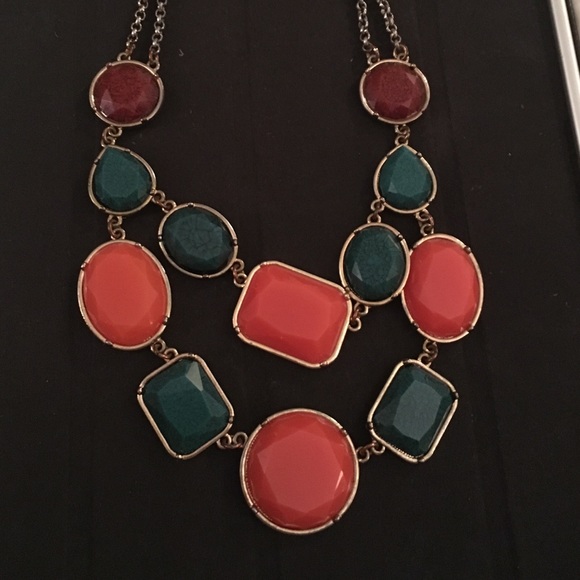 Jewelry - Tiered necklace