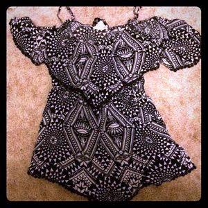 Gorgeous Romper from PacSun! Size XS.