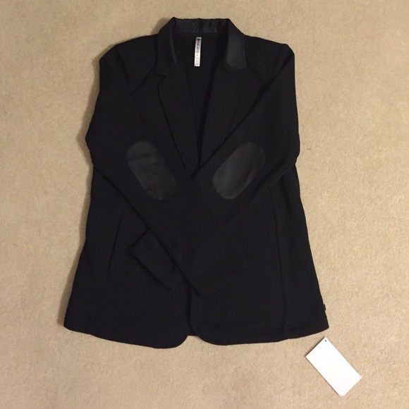 NWT Fabletics jacket size large