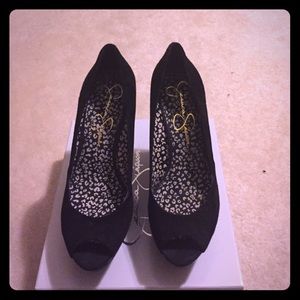 LIKE NEW Jessica Simpson Peep Toe wedge.