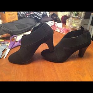 Black ankle heels