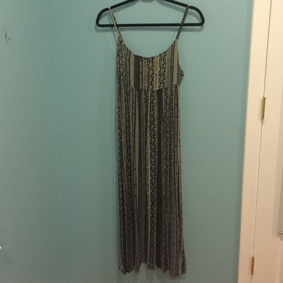 Urban Outfitters Dresses & Skirts - Urban Outfitters Black/Cream Tribal Patterned Maxi