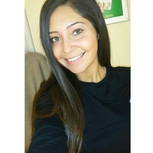 Meet your Posher, Vanessa