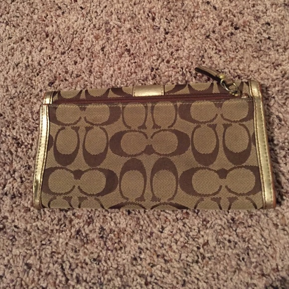 Coach Wallet - Picture 3 of 3