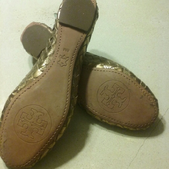 Extra Photos Of the Tory Burch Leather Flats