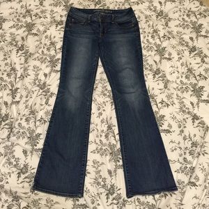 Kickboot American Eagle jeans