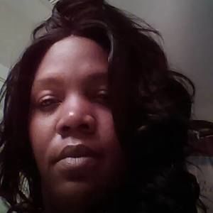 Meet your Posher, Elaine