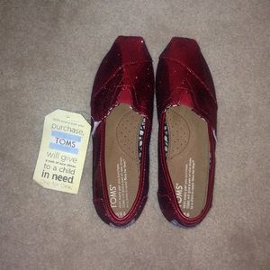 sparkly red TOMS