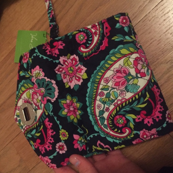 Vera Bradley Smartphone Wristlet - Picture 3 of 3
