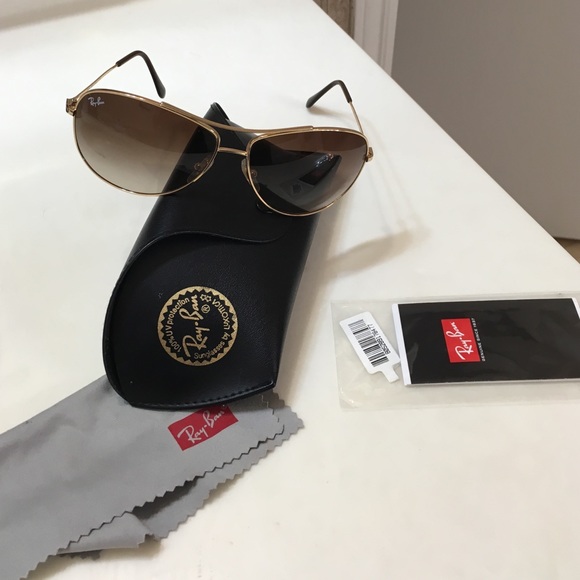 Ray-Ban Accessories - Ray ban aviator sunglasses