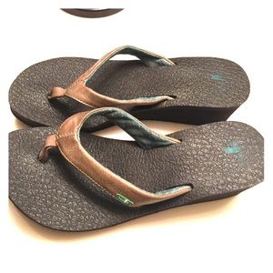 Sanuk wedge