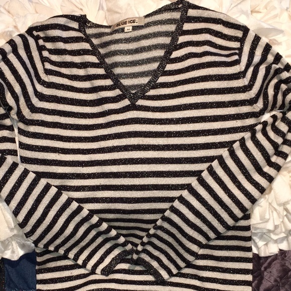 Black and white striped long sleeve shirt/sweater