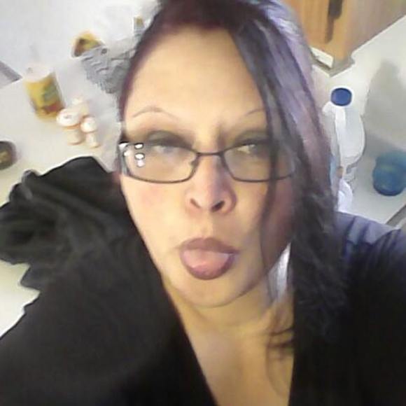 Meet your Posher, Angie