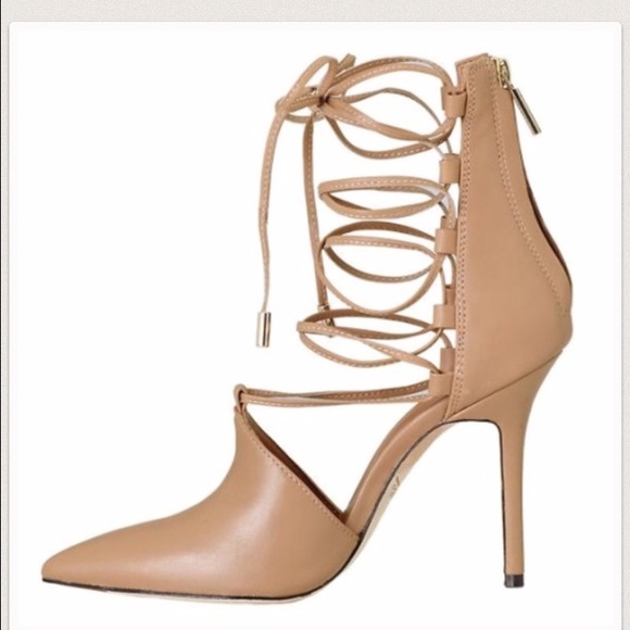 ISO Rachel Roy Anni Heel in size 6 nude