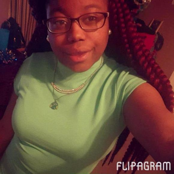 Meet your Posher, Cloria