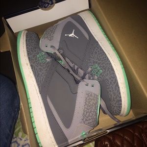Jordan 1 Flights (GS)