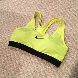 Nike pro sports bra