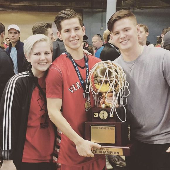 Meet your Posher, Ashton