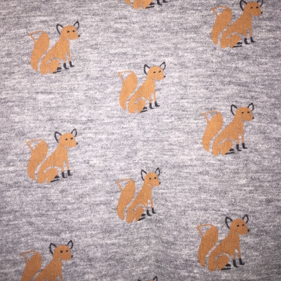 Grey Short-Sleeved Tee with Fox Pattern - Picture 2 of 2