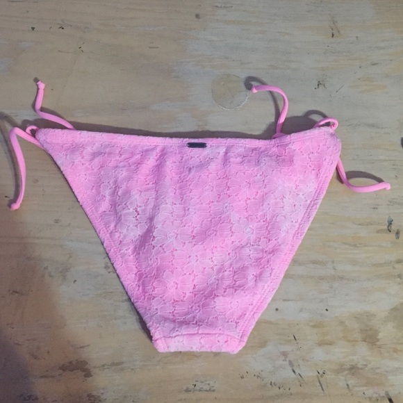 Hollister Pink Floral Lace Bikini Bottom - Picture 2 of 4