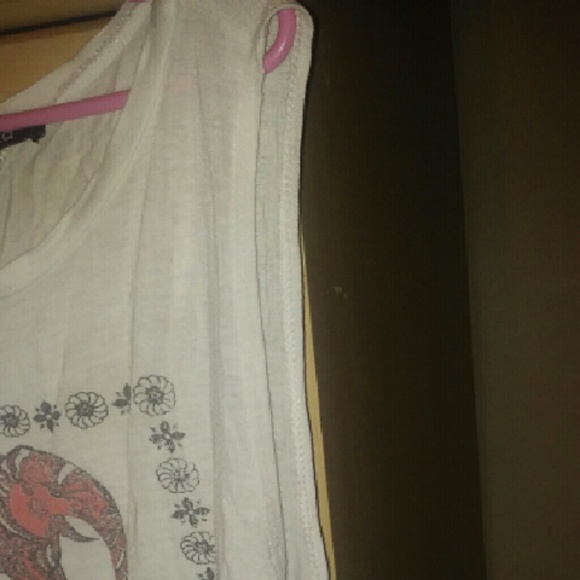 Elephant Workout Tee - Picture 2 of 3