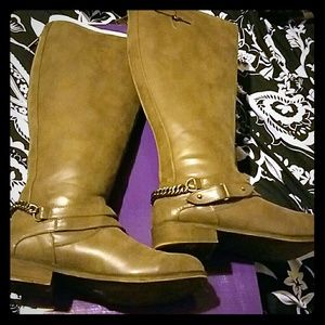 Madden Girl Boots sz 10