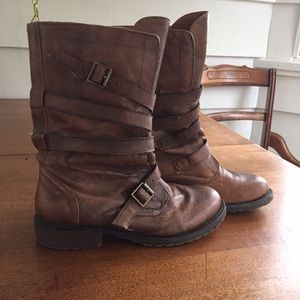 STEVE MADDEN SHORT BOOTS