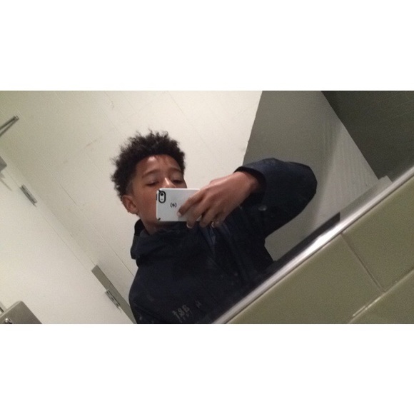 Meet your Posher, Ali - Picture 1 of 1