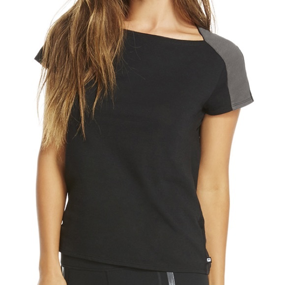 Fabletics Cavender Top in Black/Gray