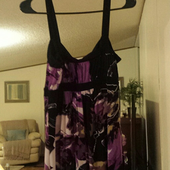 Dress - Picture 3 of 3