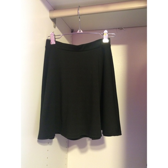 Black skater skirt