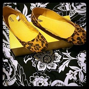 Leopard flats