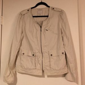 Converse One Star light-weight, versatile jacket