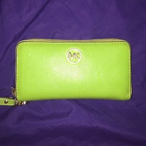 Michael Kors wallet/wrislet