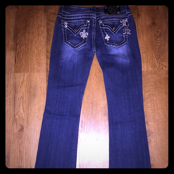 Miss Me Jeans Embroidered & Sequins