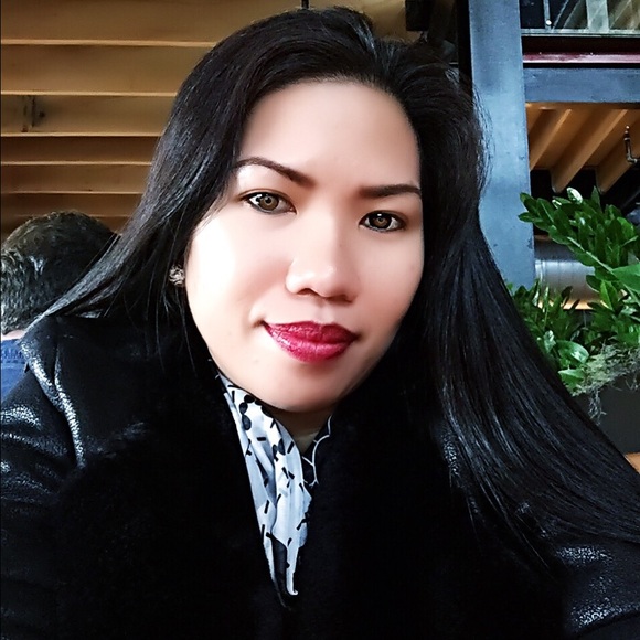 Meet your Posher, Roxan