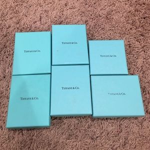 6 Tiffany boxes