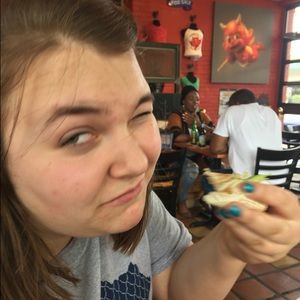 Meet your Posher, Hannah