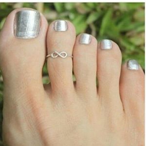 Infinity toe ring