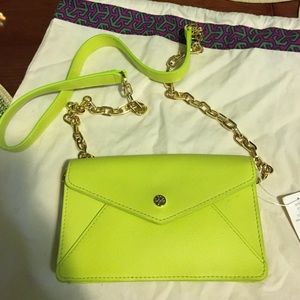 Neon yellow Tory burch cross body bag ! ✨