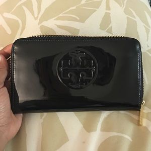 Tory Burch wallet