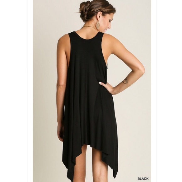Basic black sleeveless hi low tunic - Picture 2 of 2