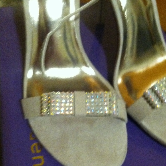 BNIB taupe madden girl heels size 10 - Picture 3 of 4