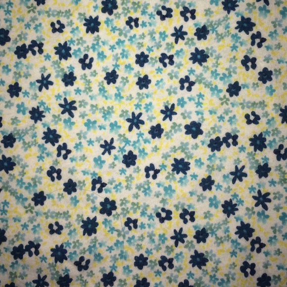 Cute Spring Floral Tank - Picture 4 of 4