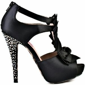 NWT Betsey Johnson Iconnn R platform shoes