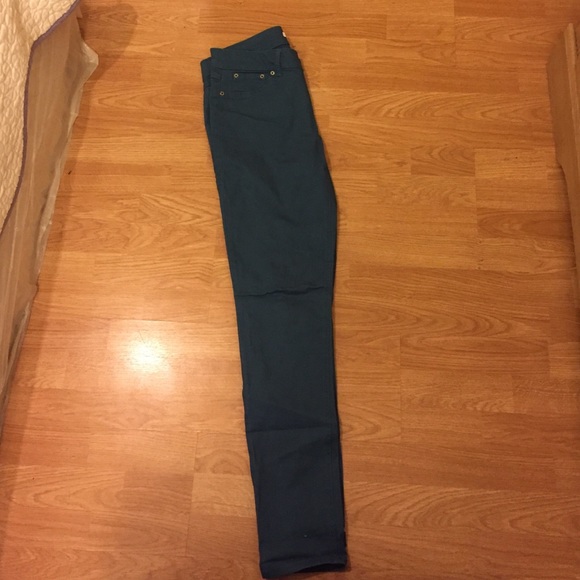 Jeans - Picture 3 of 4