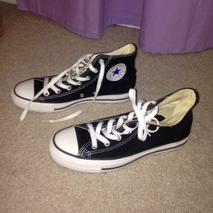 Black and white converse. Worn twice.