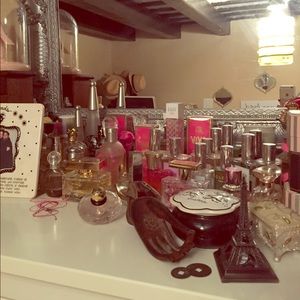 Here is an amatuer shot of my perfumé collection.