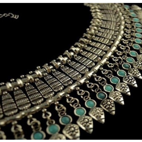 Statement necklace - Picture 3 of 4