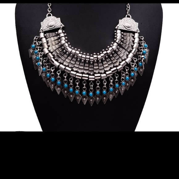 Statement necklace - Picture 4 of 4